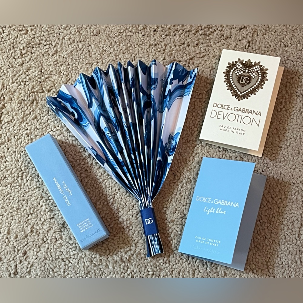 Dolce & Gabbana fan and samples